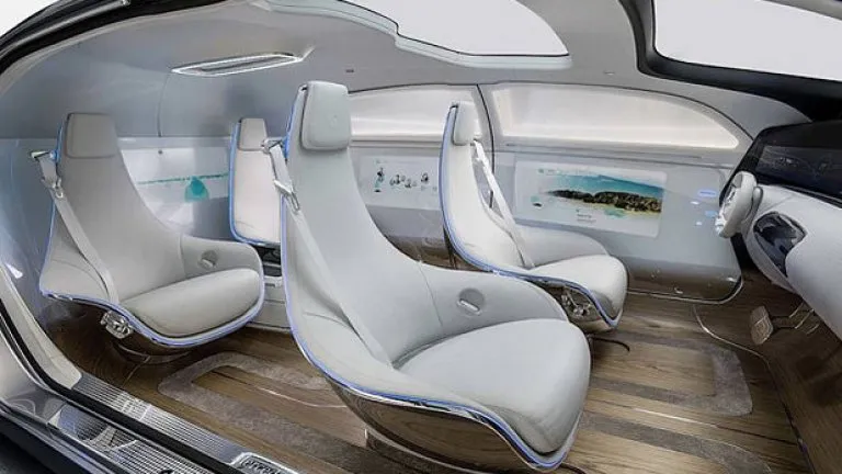 Бъдещите автомобили до 2030 – машините, които ще променят пътя