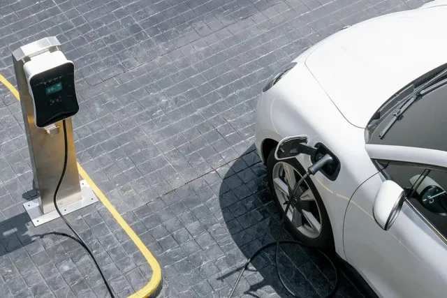 Електромобили и хибриди променят пазара